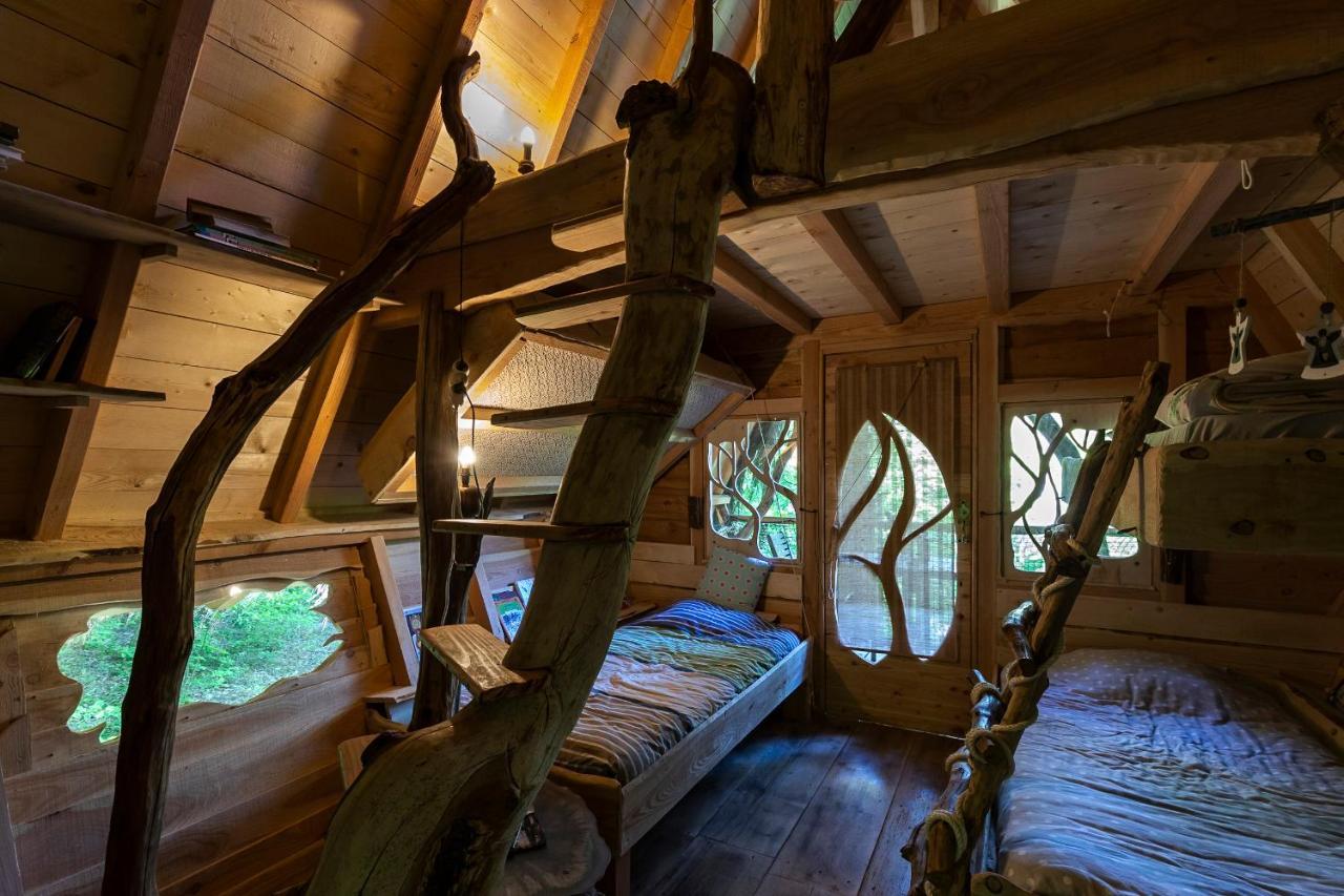 L'Arbre A Cabane Guyonvelle Exterior photo